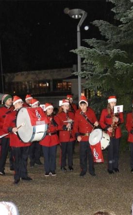 Τρίτη 3 Δεκεμβρίου, από Δήμο Βέροιας και ΚΕΠΑ: Φωταγώγηση Χριστουγεννιάτικου Δέντρου και συναυλία με Ευρυδίκη, Τζώρτζια και ΜΠΛΕ, στην πλατεία Εληάς