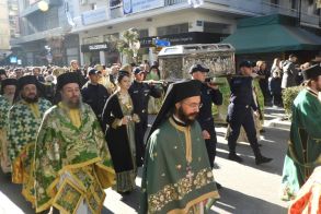 Με κάθε επισημότητα, η Βέροια τίμησε τον τοπικό της Όσιο Αντώνιο τον Νέο – Πλήθος κόσμου στην λιτανεία του Ιερού λειψάνου (ΦΩΤΟΣ)