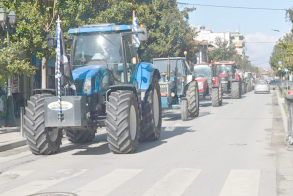 Στον κόμβο Νησελίου από χθες οι αγρότες της Αλεξάνδρειας