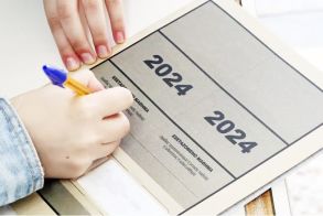 Πανελλαδικές Εξετάσεις 2024: Στατιστικά στοιχεία  των βαθμολογιών και εκτιμήσεις για τις τάσεις των βάσεων