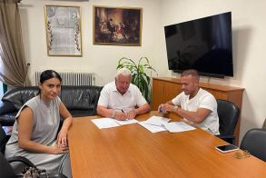 Υπογράφηκε η σύμβαση για την ανάπλαση της πλατείας Ηρώου στην πόλη της Αλεξάνδρειας
