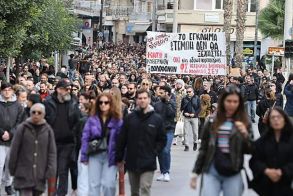 Η κοινωνία είναι ζωντανή και έχει σφυγμό!