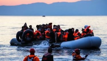 SOS «Η ΕΛΛΑΣ ΕΑΛΩ.» ΚΑΙ ΟΥΔΕΙΣ ΠΤΟΕΊΤΑΙ! «Δεν υπάρχει τίποτε γλυκύτερο  από τη γη των πατέρων σου»       Ευριπίδης