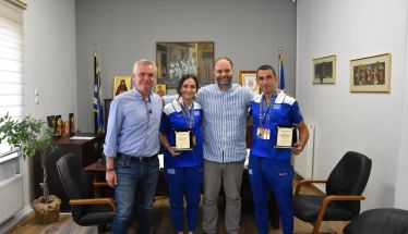 Βράβευση από τον Δήμαρχο Νάουσας της Βαρβάρας Καρυπίδου και του Παναγιώτη Δημητριάδη για τις μεγάλες επιτυχίες τους στο Πανευρωπαϊκό Πρωτάθλημα TAE KWON DO ITF 
