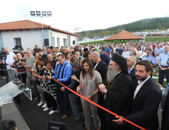 Παρουσία της Υπουργού Κοινωνικής Συνοχής και Οικογένειας Σοφίας Ζαχαράκη: Πήρε σάρκα και οστά το όνειρο των «Παιδιών της Άνοιξης», με τα εγκαίνια  του νέου Κέντρου Διημέρευσης και Ημερήσιας Φροντίδας, στην Πατρίδα Βέροιας -Επίσημη τελετή με πολλές ευχαρισ