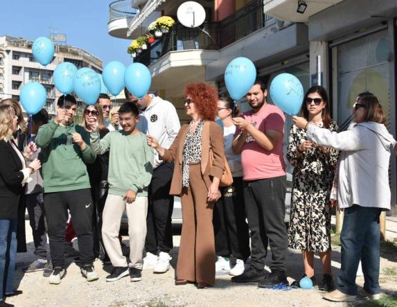  ΔΩΡΕΑ  ΕΝΟΣ ΜΙΝΙ ΒΑΝ ΑΠΟ ΤΟ  ΙΔΡΥΜΑ  ΑΘΑΝΑΣΙΟΥ Κ.ΛΑΣΚΑΡΙΔΗ ΠΡΟΣ ΤΗ Μ.Α.μ.Α (ΦΩΤΟΣ)