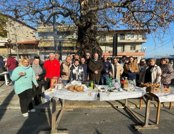 Ο Δήμαρχος Νάουσας στο «Άναμμα» του Καρτσιούνου του «Νταβέλη»