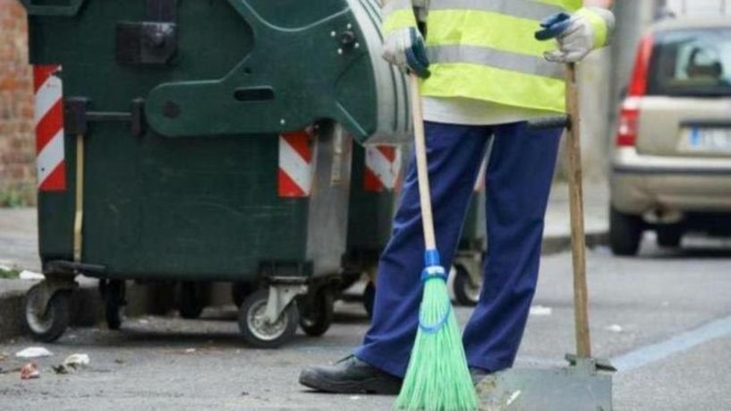 11 προσλήψεις εποχικών υπαλλήλων, με οκτάμηνες συμβάσεις εργασίας, στο τμήμα καθαριότητας του Δήμου Νάουσας