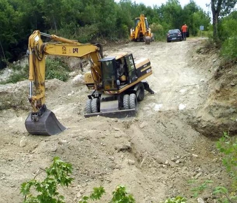 Ξεκινούν ΄Χελωνίτσα΄, δρόμοι στη ΄Ράμνιστα΄ και οδό Καραϊσκάκη. Σε εξέλιξη η αποκατάσταση κατολίσθησης στο Ροδοχώρι