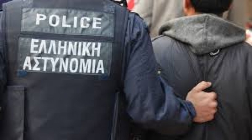 19χρονος Αλβανός έκλεψε   δύο πορτοφόλια υπαλλήλων ξενοδοχείου και συνελήφθη