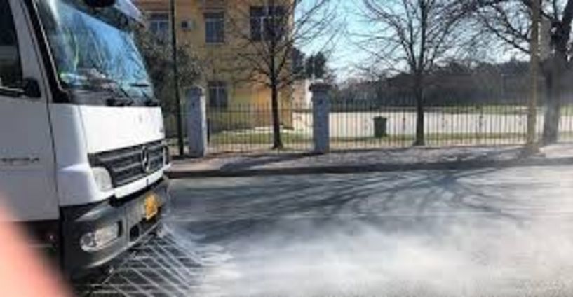 Ο Δήμος Νάουσας απολυμαίνει τους δρόμους στο πλαίσιο προληπτικών μέτρων κατά της πανδημίας του κορονοϊού - Το πρόγραμμα