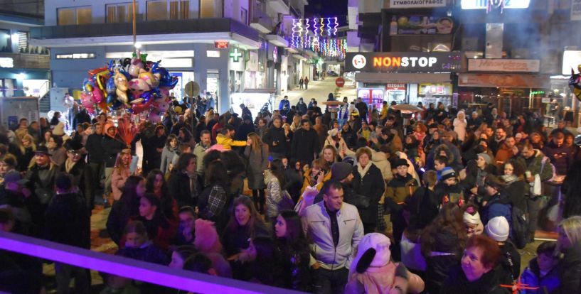 Ξεκίνησε εντυπωσιακά η Αποκριά της Νάουσας