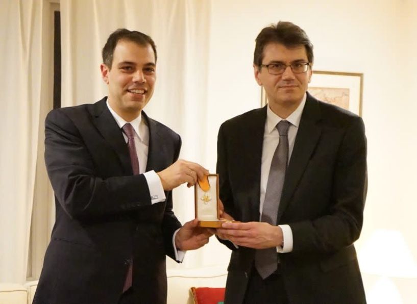 Με τον Χρυσό Σταυρό του Τάγματος του Φοίνικος, τιμήθηκε ο βεροιώτης αστροφυσικός του ΜΙΤ Ερωτόκριτος Κατσαβουνίδης