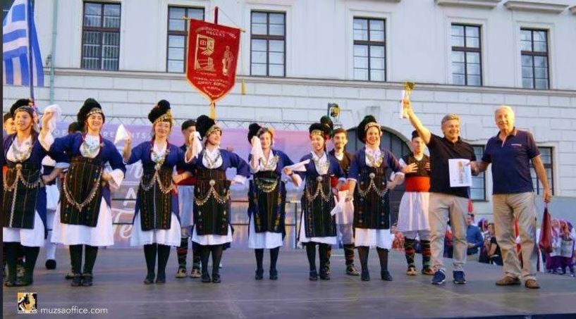 Θερμό χειροκρότημα για το τμήμα λαογραφίας της Κ.Ε.Π.Α Δ. Βέροιας, στο 8ο Art Festival της Πράγας