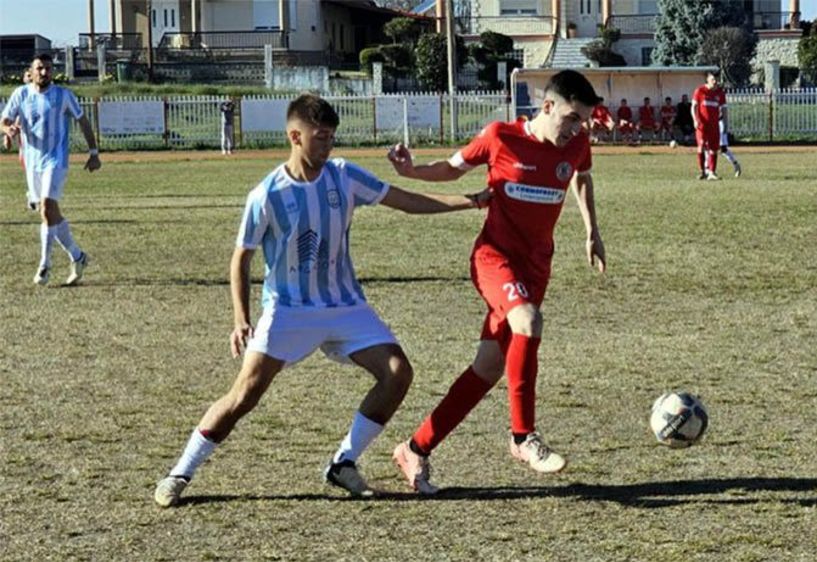 Εμφατικό πέρασμα της Νάουσας από τη Μελίκη