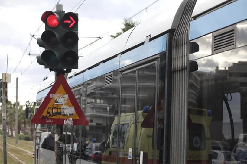 Νέος ΚΟΚ: Πρόστιμο 30 ευρώ για την κόρνα και τους πεζούς που περνούν με κόκκινο