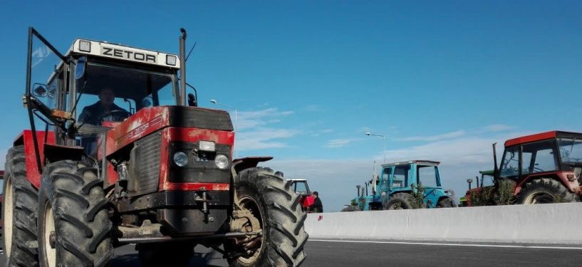 Άρχισαν να βγαίνουν τα τρακτέρ στους δρόμους