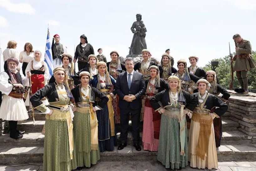 Ο Περιφερειάρχης Κεντρικής Μακεδονίας Απόστολος Τζιτζικώστας στις εκδηλώσεις για τη 202η επέτειο του Ολοκαυτώματος της Ηρωικής Πόλης της Νάουσας