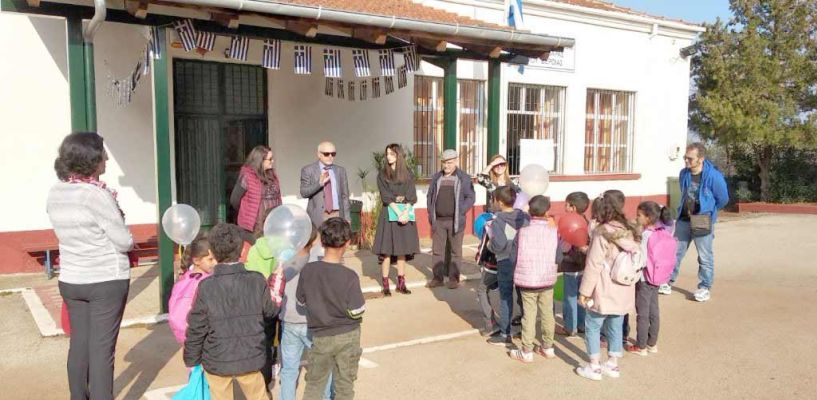 Ξεκίνησαν τα μαθήματα, για τα  προσφυγόπουλα στο Δημοτικό   Σχολείο Αγ. Βαρβάρας