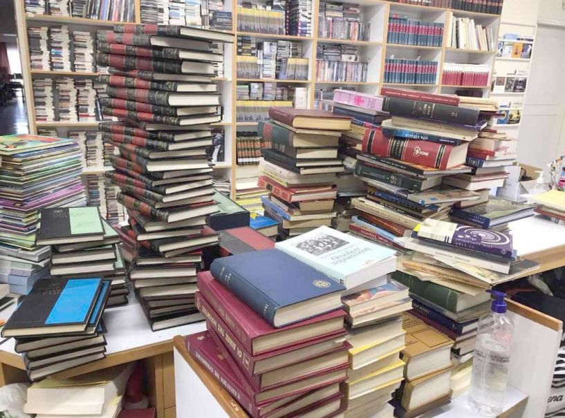 Δωρεά 178 βιβλίων από τον Παύλο Πυρινό στη Δημοτική βιβλιοθήκη «Θ. Ζωγιοπούλου»