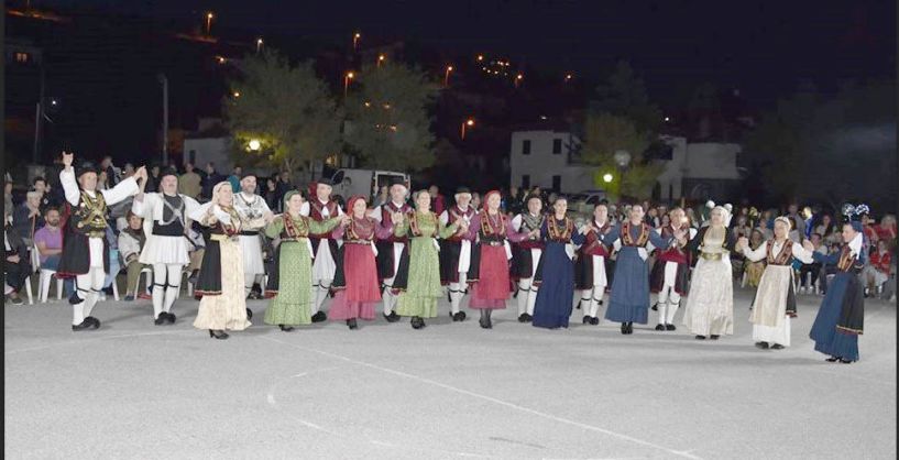  Eντυπωσίασε η 14η συνάντηση χορευτικών συγκροτημάτων στο Ξηρολίβαδο