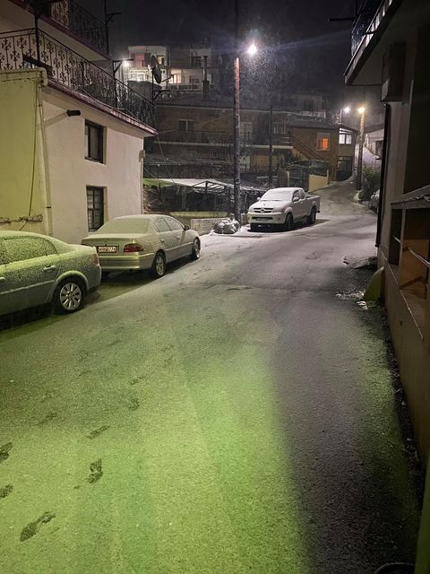 Έπεσε το πρώτο χιόνι στην ορεινή Ξάνθη - ΦΩΤΟ