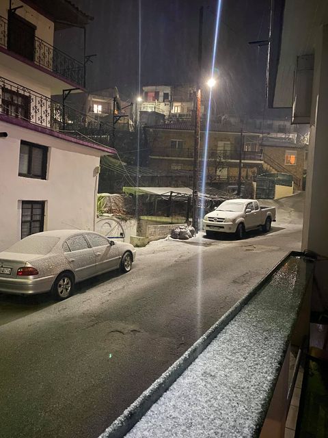 Έπεσε το πρώτο χιόνι στην ορεινή Ξάνθη - ΦΩΤΟ