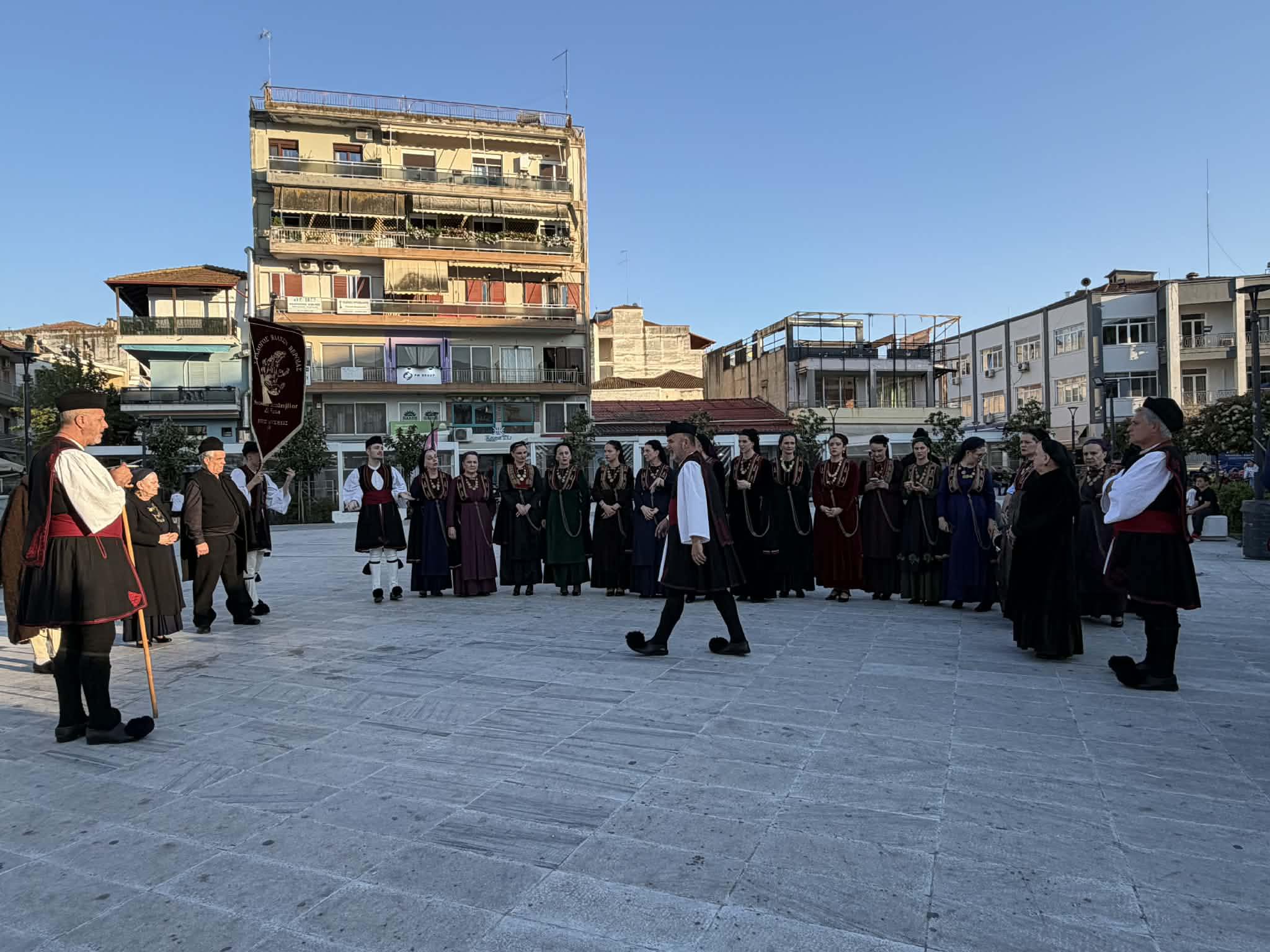 Δυναμική παρουσία του Συλλόγου  Βλάχων Βέροιας στα 70 χρόνια  του Συλλόγου Αβδελλιωτών «Η Βασιλίτσα»