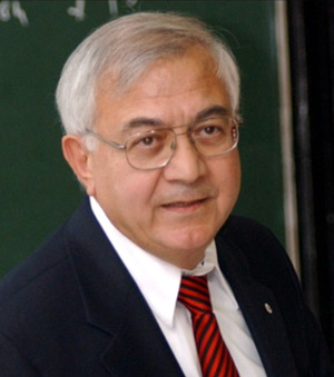 Εμμανουήλ Πάσχος(Αρθρογράφος)