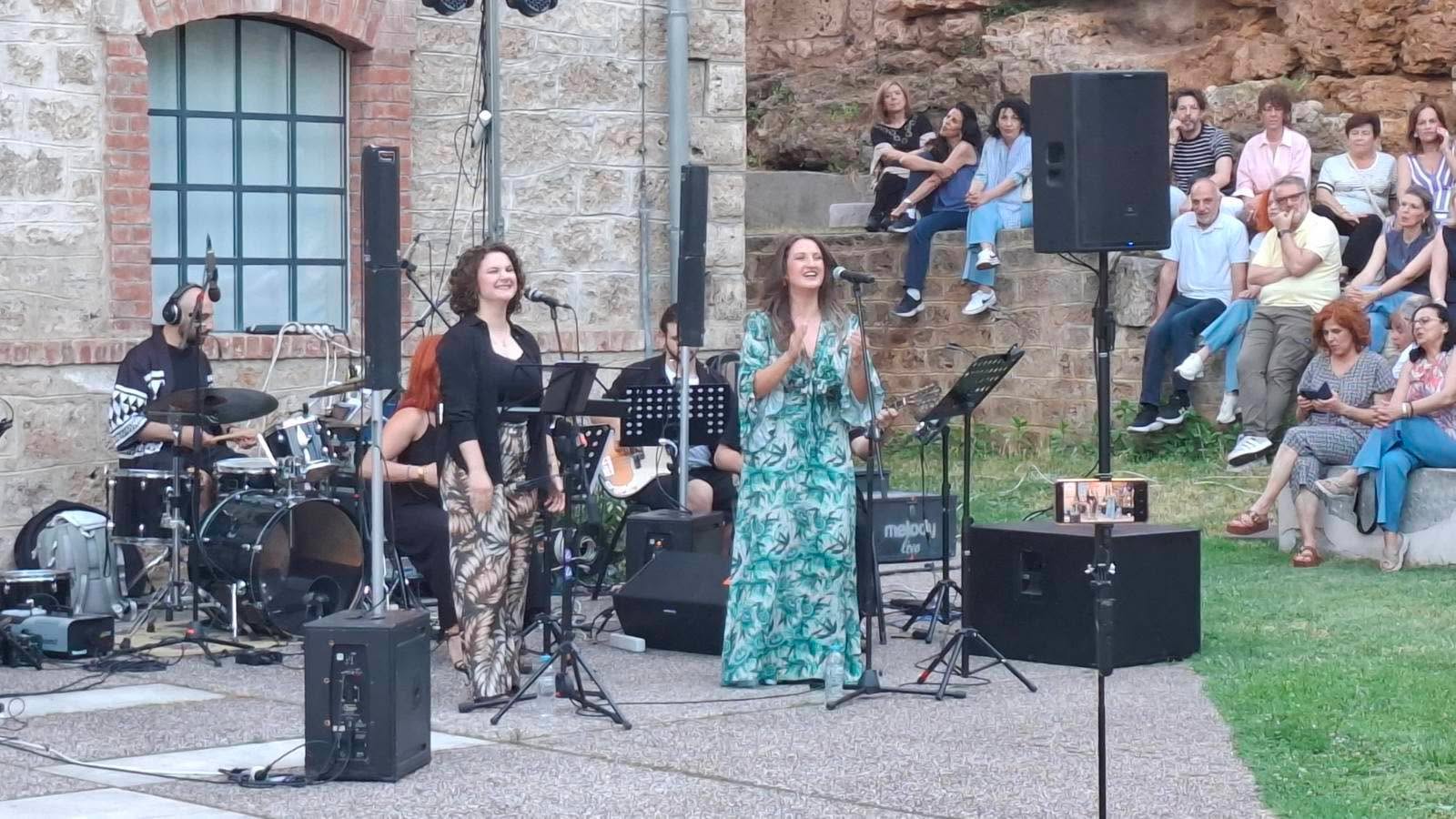 Μια βραδιά αφιερωμένη στη Μαρινέλλα στην καρδιά της Βέροιας