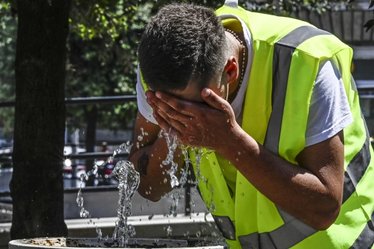 Έκτακτα μέτρα για τους εργαζόμενους λόγω καύσωνα – Υποχρεωτική παύση υπαίθριων εργασιών 13:00-17:00
